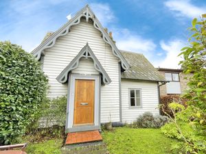 North Lodge- click for photo gallery